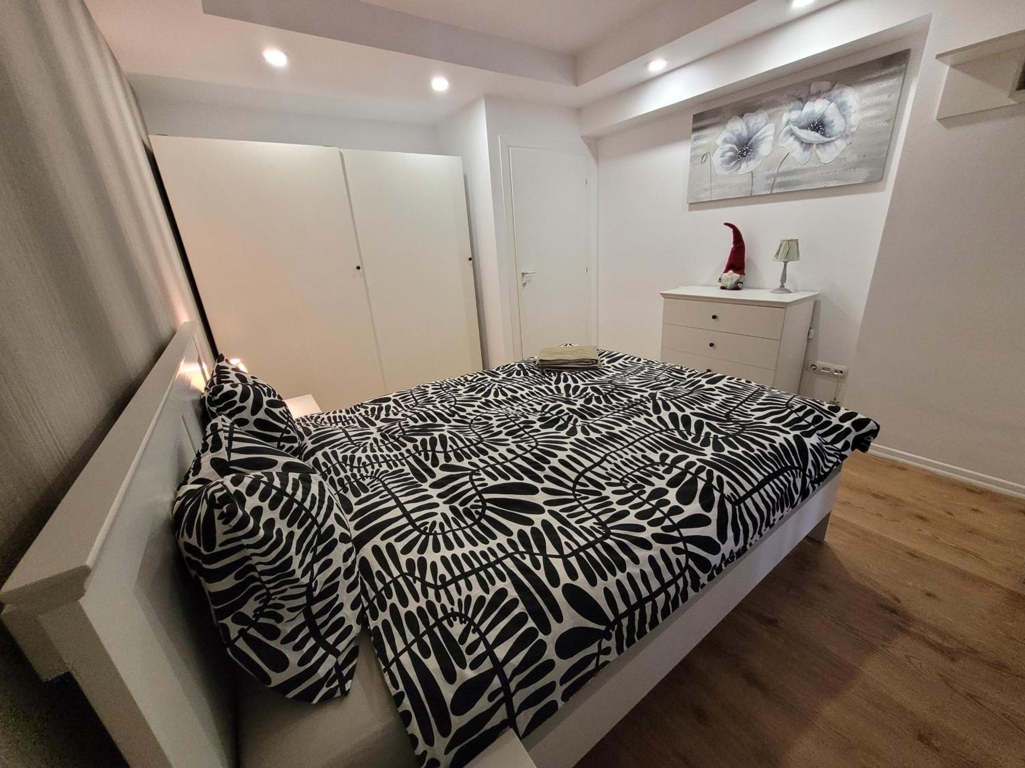 La Dolce Vita Apartment Stefanestii de Jos Eksteriør bilde